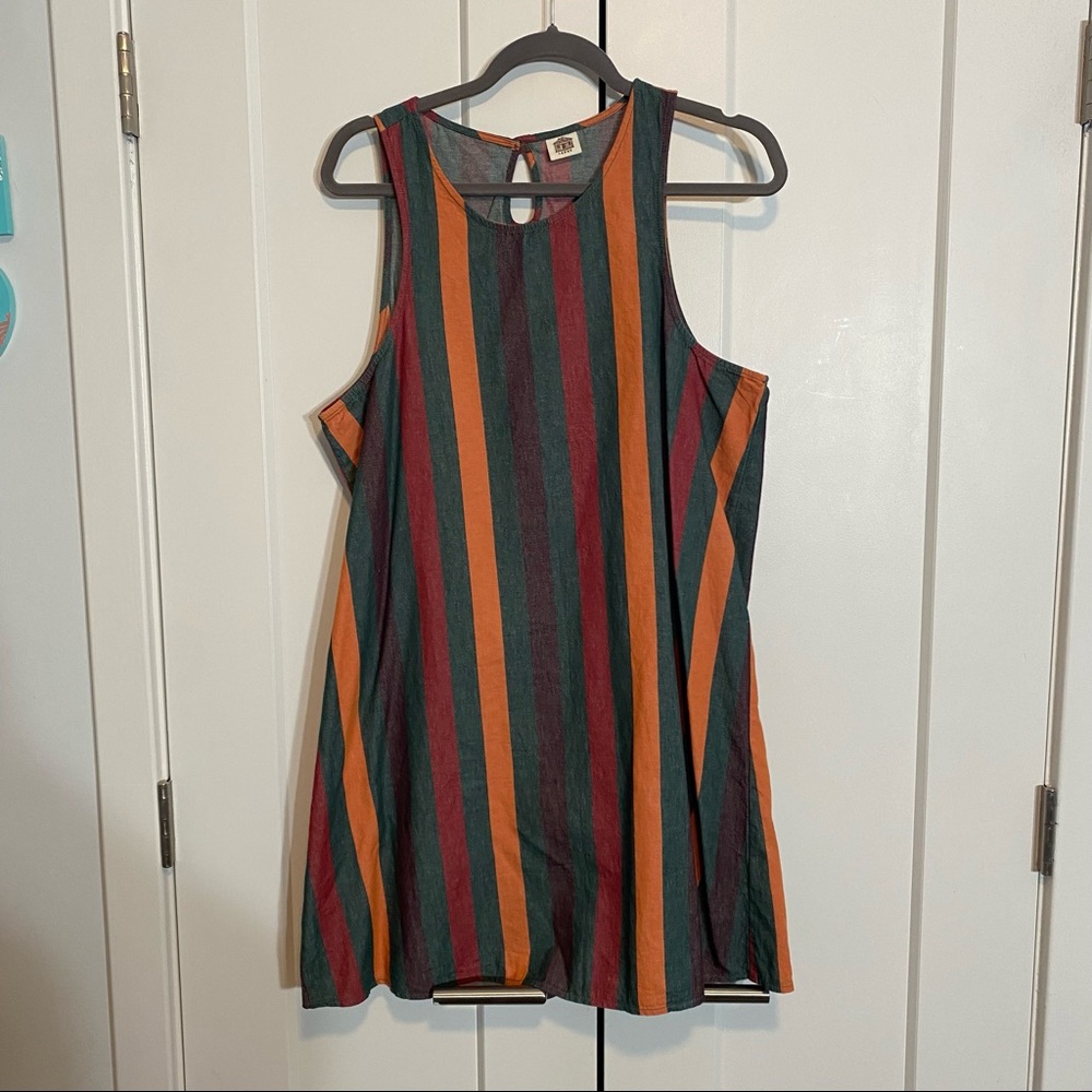 ✨3/$20 Bundle Sale!✨ Greenhouse Stripped Shift Dress